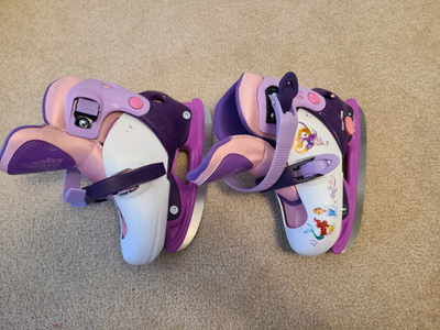 Disney adjustable skates ages 8 to 11, View more