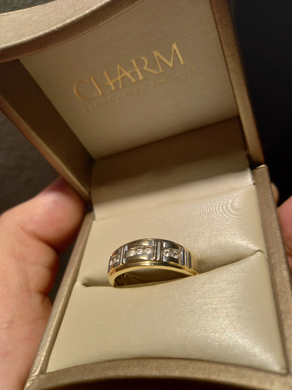 14k Yellow and White Gold Diamond ring in Jewellery & Watches in Chatham-Kent - Image 3