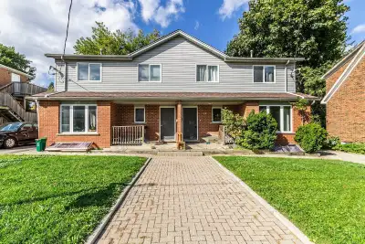 Several Private BRs for Lease Rent Waterloo Walk to University UW WLU (Female tenants only) Location...