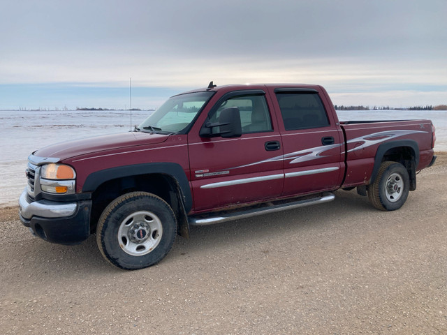 2006 GMC Sierra Duramax in Cars & Trucks in Saskatoon - Image 2