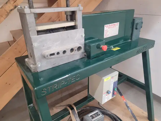 Strip-Tec 3000 Wire Stripper in Other in Lethbridge - Image 5