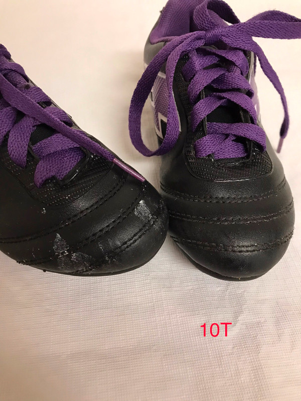 Chaussures à crampons de soccer  pour enfant (10T,11T) dans Soccer  à Longueuil/Rive Sud - Image 3