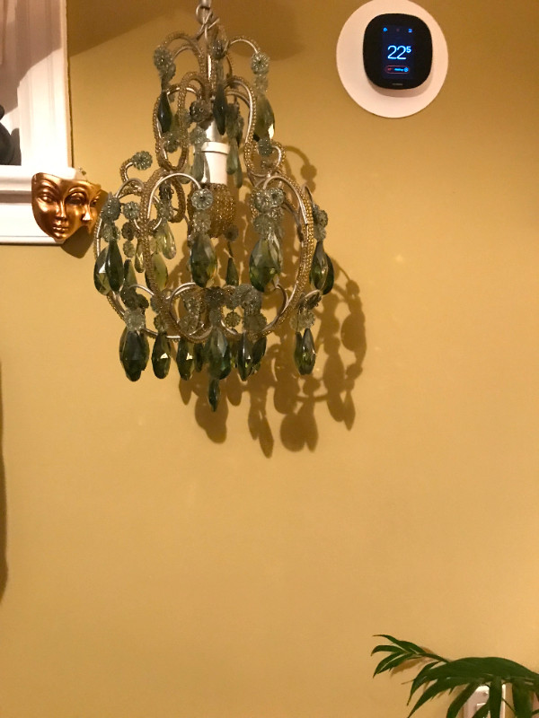Vintage Chandelier in Arts & Collectibles in City of Toronto - Image 2