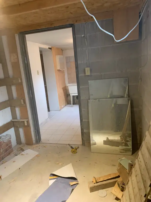 INTERIOR DEMOLITION & RENOVATION PREP | CLEAN in Renovations, General Contracting & Handyman in Oakville / Halton Region - Image 3