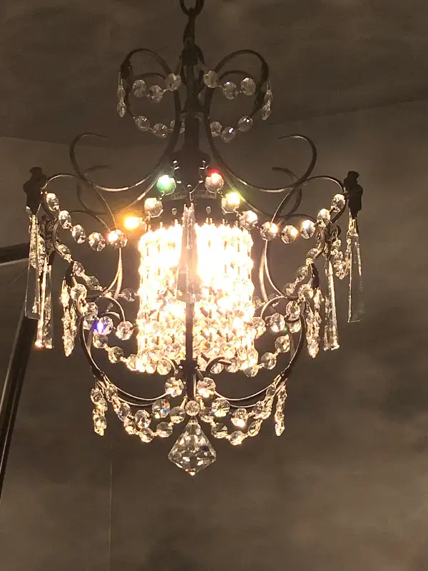 Luminaire effet diamanté! in Indoor Lighting & Fans in Laval / North Shore - Image 2