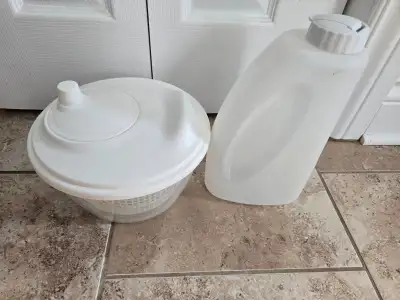 Medium salad strainer and juice jug with lid, View more