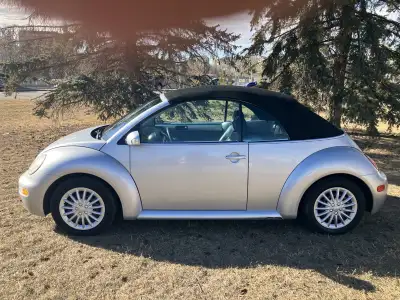 2007 VW Beetle Convertible ALBERTA REGISTERED & INSPECTION PAPER DONE! Four-cylinder 2.5 Litre 5 spe...