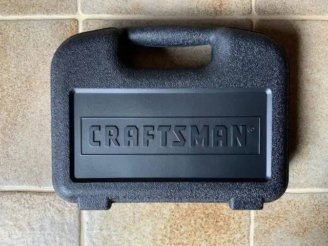 Craftsman 4.8 - Volt Cordless Power Driver With Case in Power Tools in Oshawa / Durham Region - Image 4