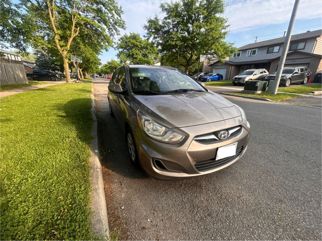 Hyundai Accent 2013 Manual in Cars & Trucks in Mississauga / Peel Region - Image 3