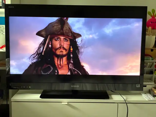USED - 40 inch Sony Bravia LCD TV in TVs in Ottawa - Image 3
