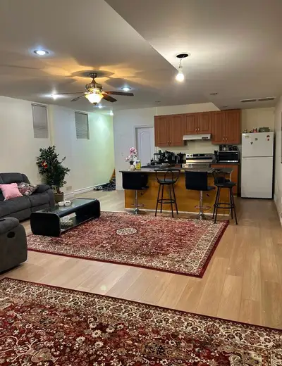 Spacious 3-Bedroom Basement unit for Rent – Richmond Hill Looking for a spacious, modern, and comfor...