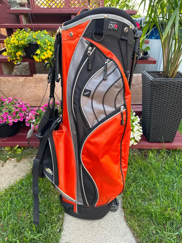 TNT Golf Stand Bag in Golf in Winnipeg - Image 5