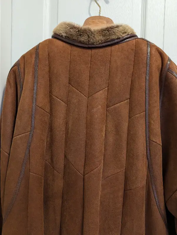 Shearling coat by Christ German leather in Women's - Tops & Outerwear in Kitchener / Waterloo - Image 4