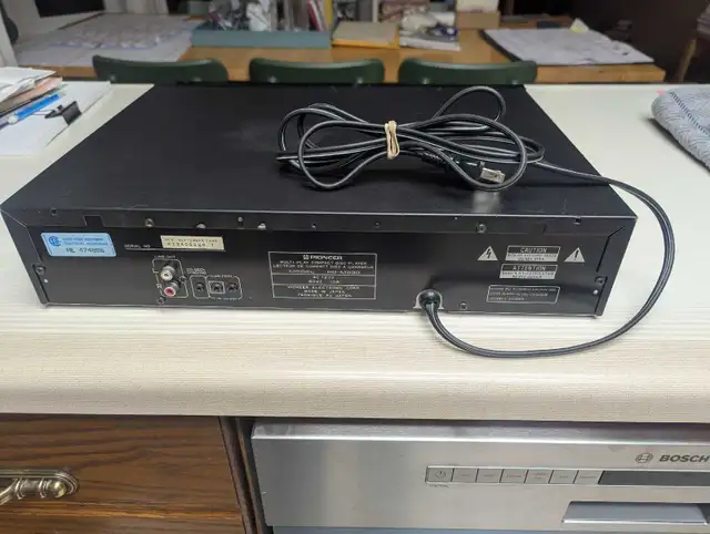 Pioneer PD-M530 Multidisc CD Player in Stereo Systems & Home Theatre in Strathcona County - Image 6