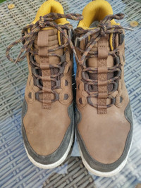 Teva Arrowood Lux Mid WP hiking boots