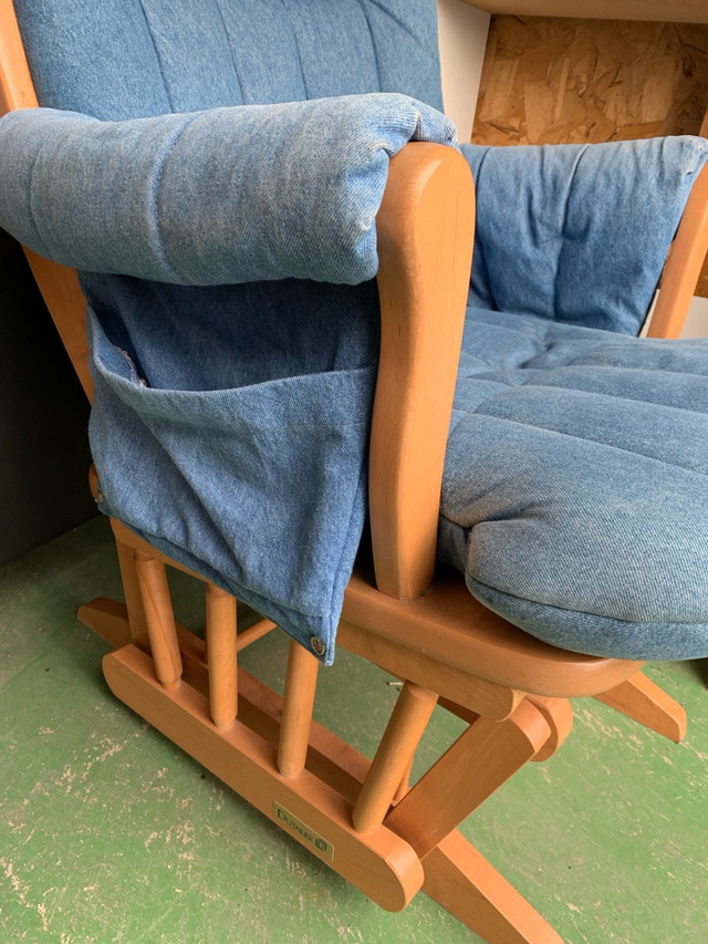  Wood construction glider and ottoman/suitable for nursery in Other in Markham / York Region - Image 3