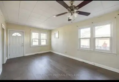 Shared room for rent for one male Nofrills - 1 min walk Panchavati supermarket - 1 min walk Bus stop...