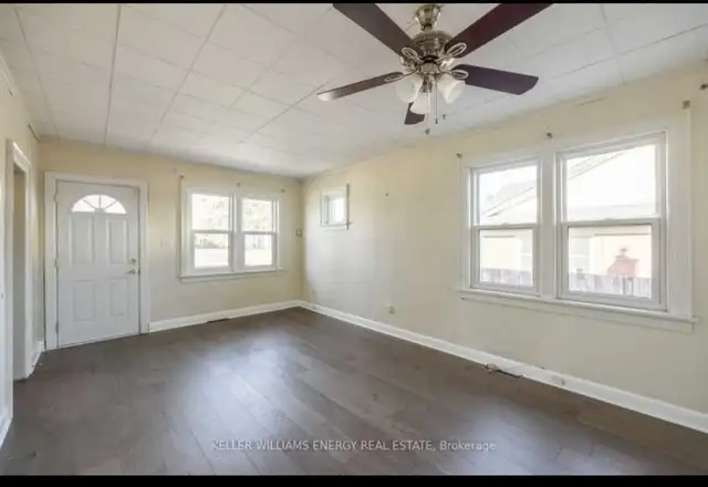 Shared room for rent near UOIT and Durham college  in Room Rentals & Roommates in Oshawa / Durham Region - Image 2