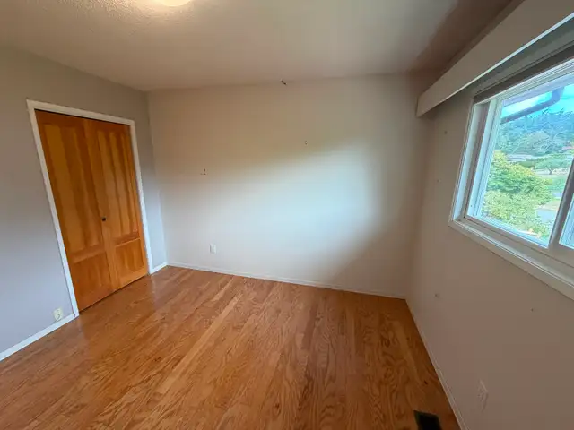 Bright & Quiet 3-Bedroom All-included Top-Floor Suite in Long Term Rentals in Victoria - Image 10