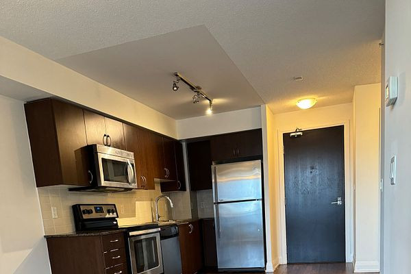 -- Bank Sale : ---- Condo Apartment, Richmond Hill --$559,000 in Houses for Sale in City of Toronto