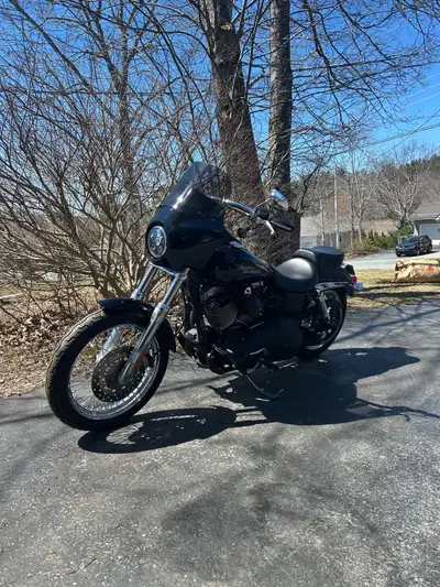 Selling as I only rode it 5 times all summer and need the room in my garage. It’s a twin cam 88, fue...