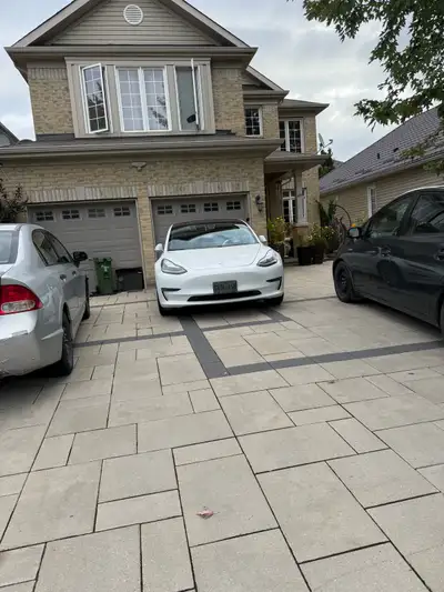 Available now female only – Prime Location! ✨ -Message now to schedule a viewing Place. Text/Call -6...