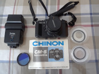 Ensemble de camera 35 mm Chinon CM5 avec sac et accessoires