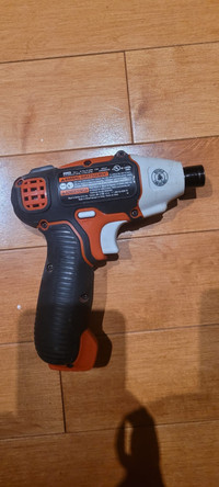 Cordless screw driver like new . Comes with wall charger