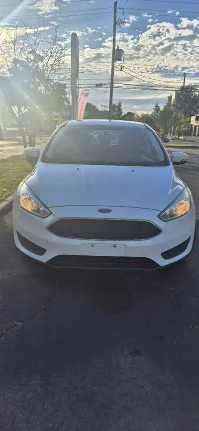 Super clean and stylish, this renowned car is looking for a new home. Zéro rush, power grup, heating...