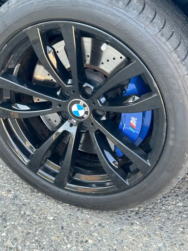 BMW X5M 2015584651726620600325