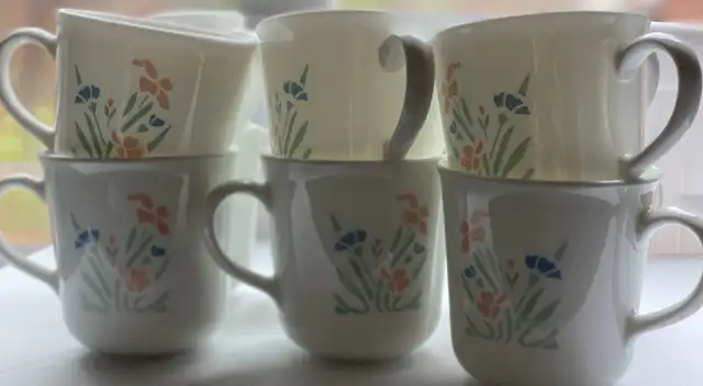 Corelle Tea / Coffee Mugs Set of 12 in Kitchen & Dining Wares in City of Toronto - Image 2