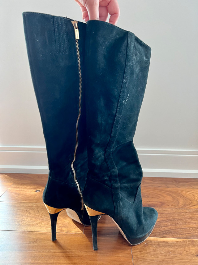 Michael Kors black boots / bottes noires (8) dans Femmes - Chaussures  à Laval/Rive Nord - Image 2