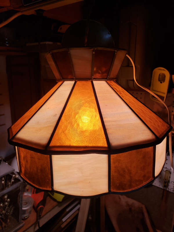 Tiffany Style Lamp Brown/Copper and Cream in Indoor Lighting & Fans in Mississauga / Peel Region - Image 4