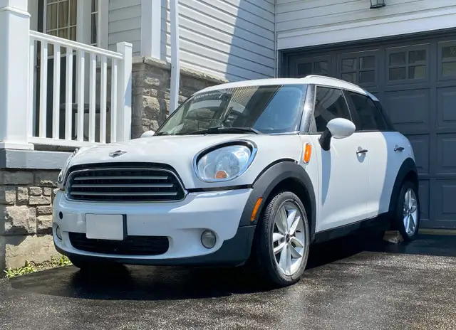 2012 Mini Cooper Countryman in Cars & Trucks in Barrie - Image 2