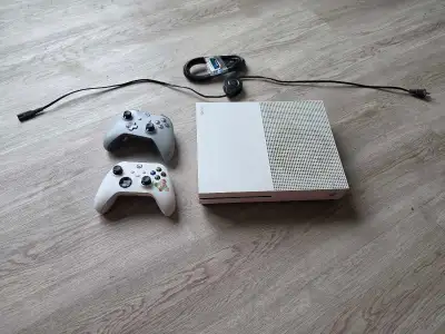 Xbox One S, View more