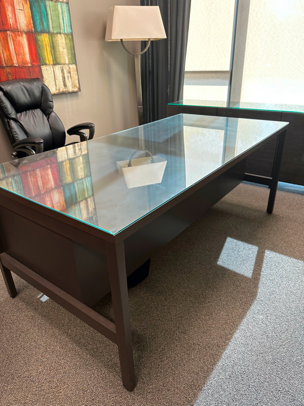 Desk 72 x 42 in Desks in Guelph - Image 3