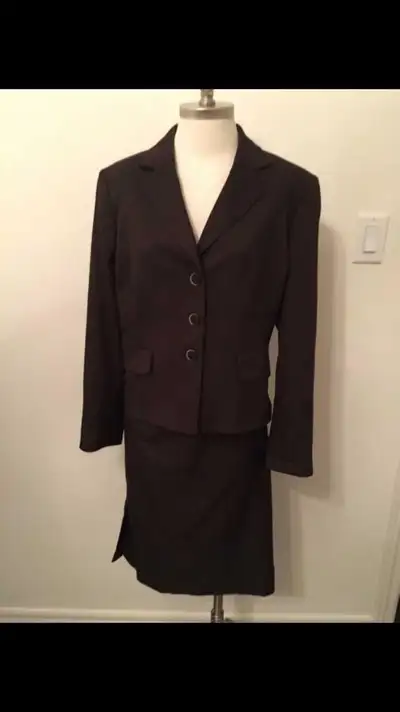 NEW! EVAN-PICONE Designer 2-piece Suit (Dark Brown) SIZE 14, View more