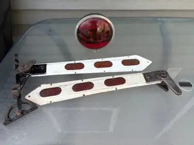 Antique and vintage automotive related items. Individually priced below. Also check out my other ite...