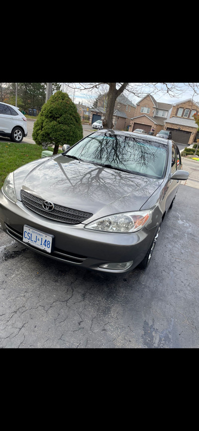Toyota Camry XLE V6 Japan made super clean with low kms