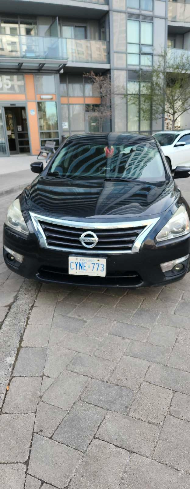 Nissan altima  in Cars & Trucks in City of Toronto