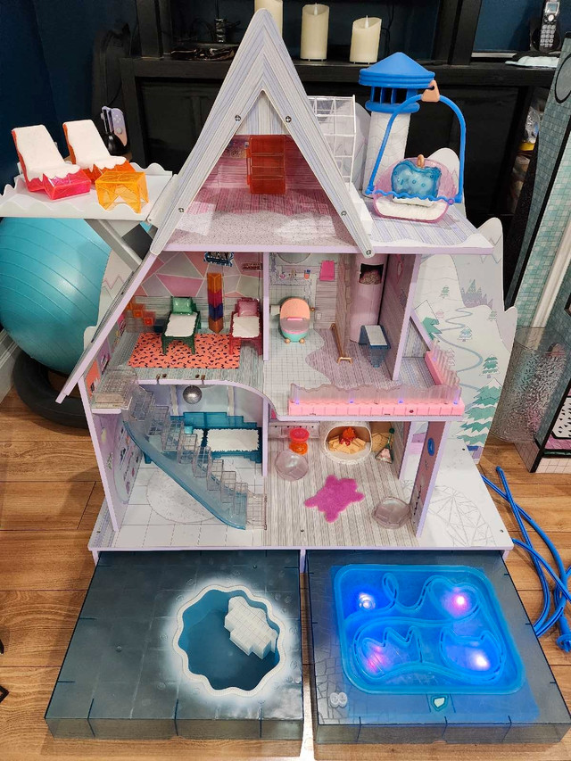 LOL Doll Winter Disco Chalet Dollhouse in Toys & Games in Norfolk County