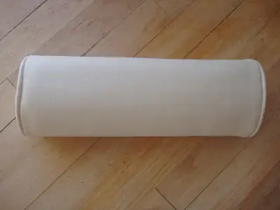 Bath Pillow - Oreiller de bain, View more