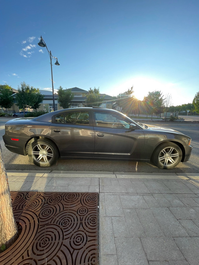2014 Dodge Charger SXT in Cars & Trucks in Calgary - Image 2