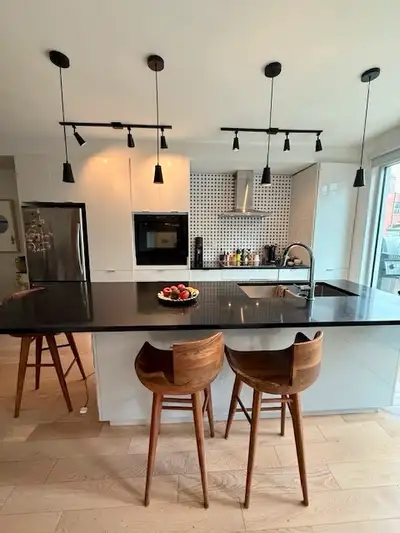 MILE EX / Little Italy Condo