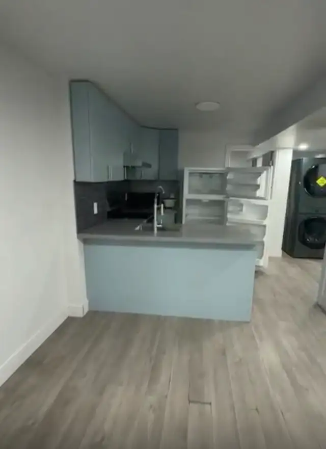 4 Bedroom Basement in Vaughan in Long Term Rentals in Mississauga / Peel Region - Image 6