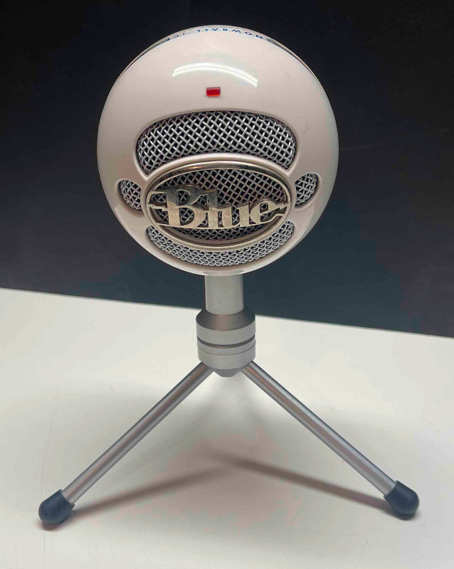 Blue Snowball USB Microphone in Speakers, Headsets & Mics in London