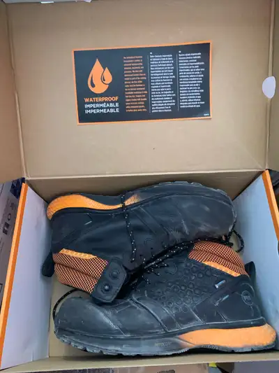 timberland pro safety boots size 9W, View more