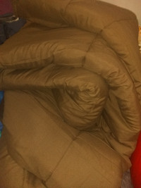 Brown King Sized Comforter  *+NEW+*
