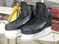 CCM RW300 Senior Recreational Ice Hockey Skates in Size 10 D LN