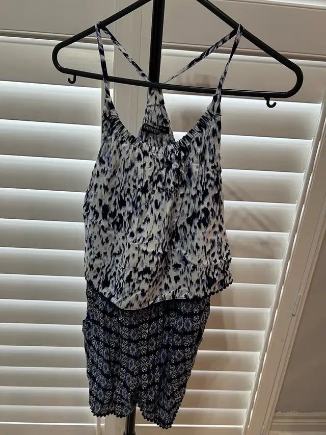 LikeNEW Stylish GirlsClothes 10pcs @$1each  in Kids & Youth in Markham / York Region - Image 8